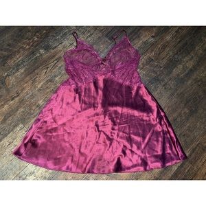 Woman's Victoria's Secret nighty size small